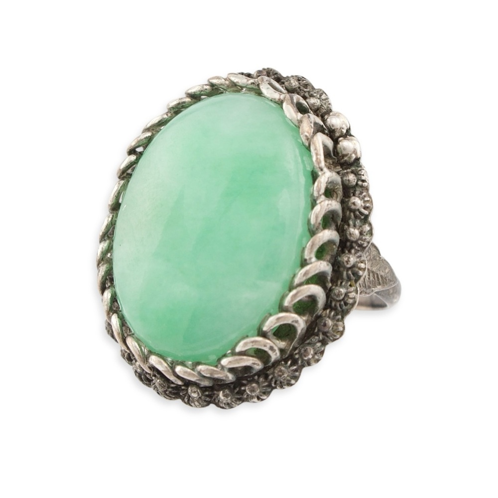 Vintage Jade Sterling Silver Ring Size 8 Large Light Mint Green Oval Cabochon